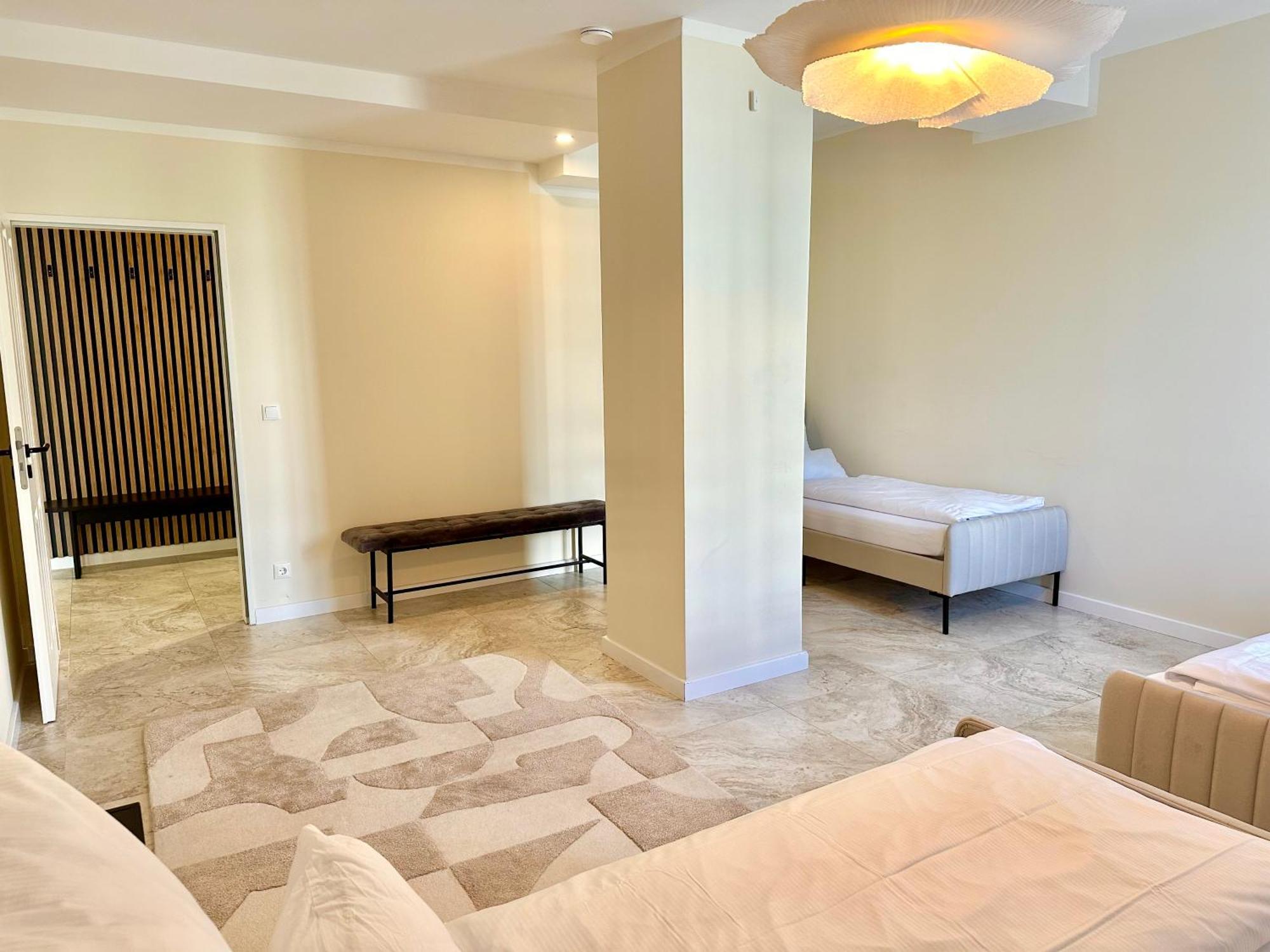 Sanierte 5 Zimmer Luxus Standard Apartment Auf 350Qm ฮัมบูร์ก ภายนอก รูปภาพ