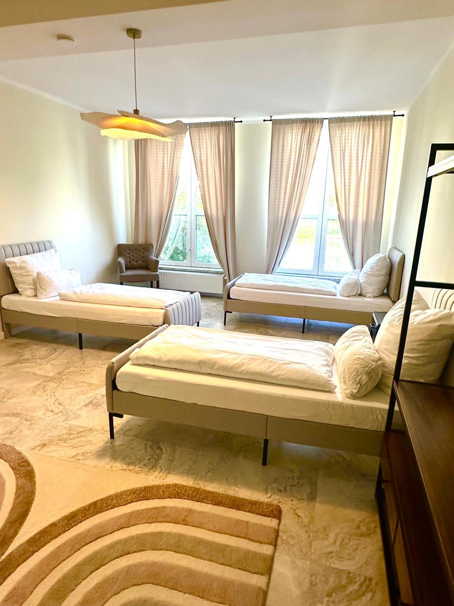 Sanierte 5 Zimmer Luxus Standard Apartment Auf 350Qm ฮัมบูร์ก ภายนอก รูปภาพ