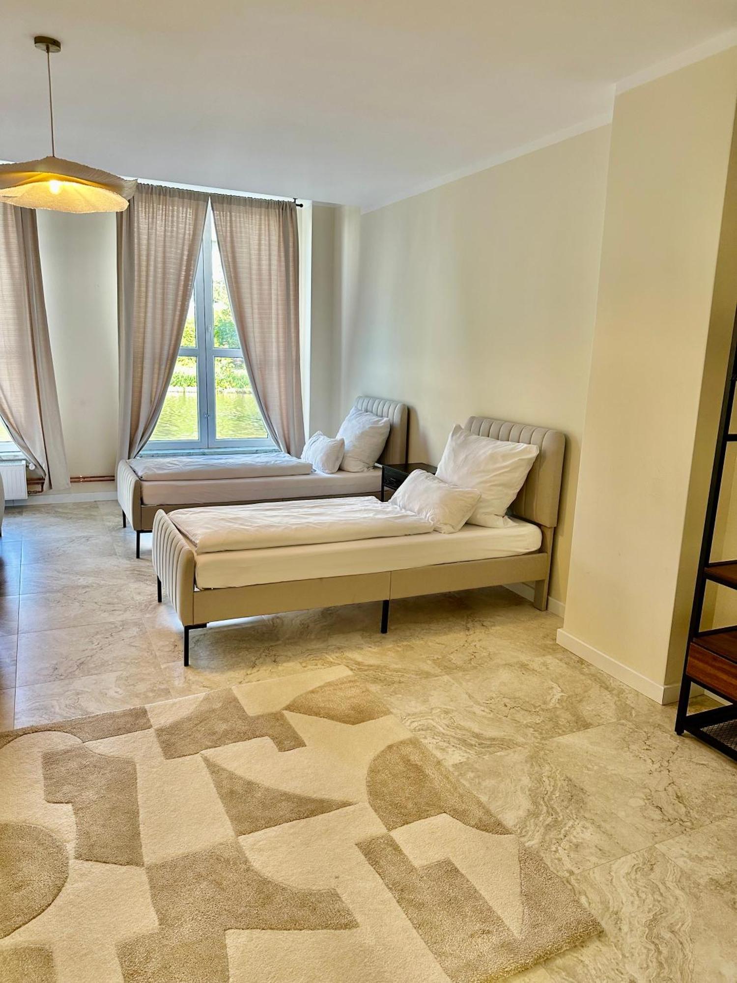 Sanierte 5 Zimmer Luxus Standard Apartment Auf 350Qm ฮัมบูร์ก ภายนอก รูปภาพ